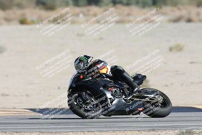 media/Nov-16-2025-Race Pace (Sun) [[8c5fa54630]]/Non Verified Riders (1st 20 Minutes)/4-Turn 16 (1116am)/